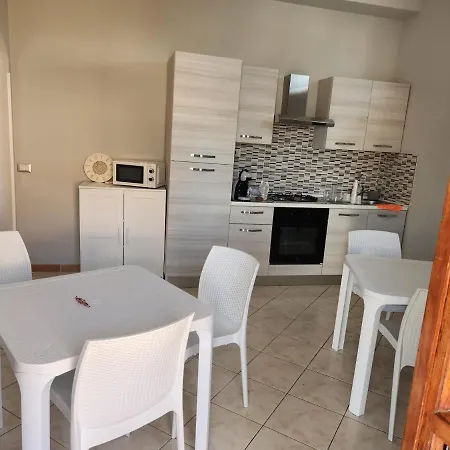 Nautilus בית הארחה 3*