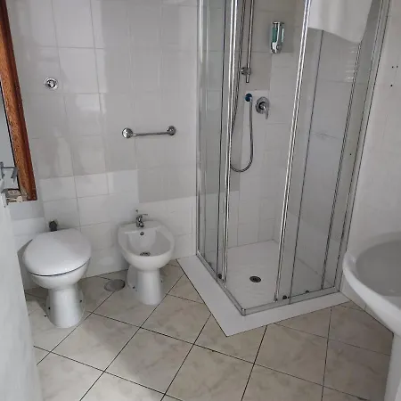 Nautilus בית הארחה 3*