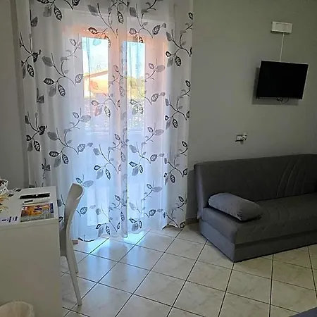 Nautilus Pensión 3*